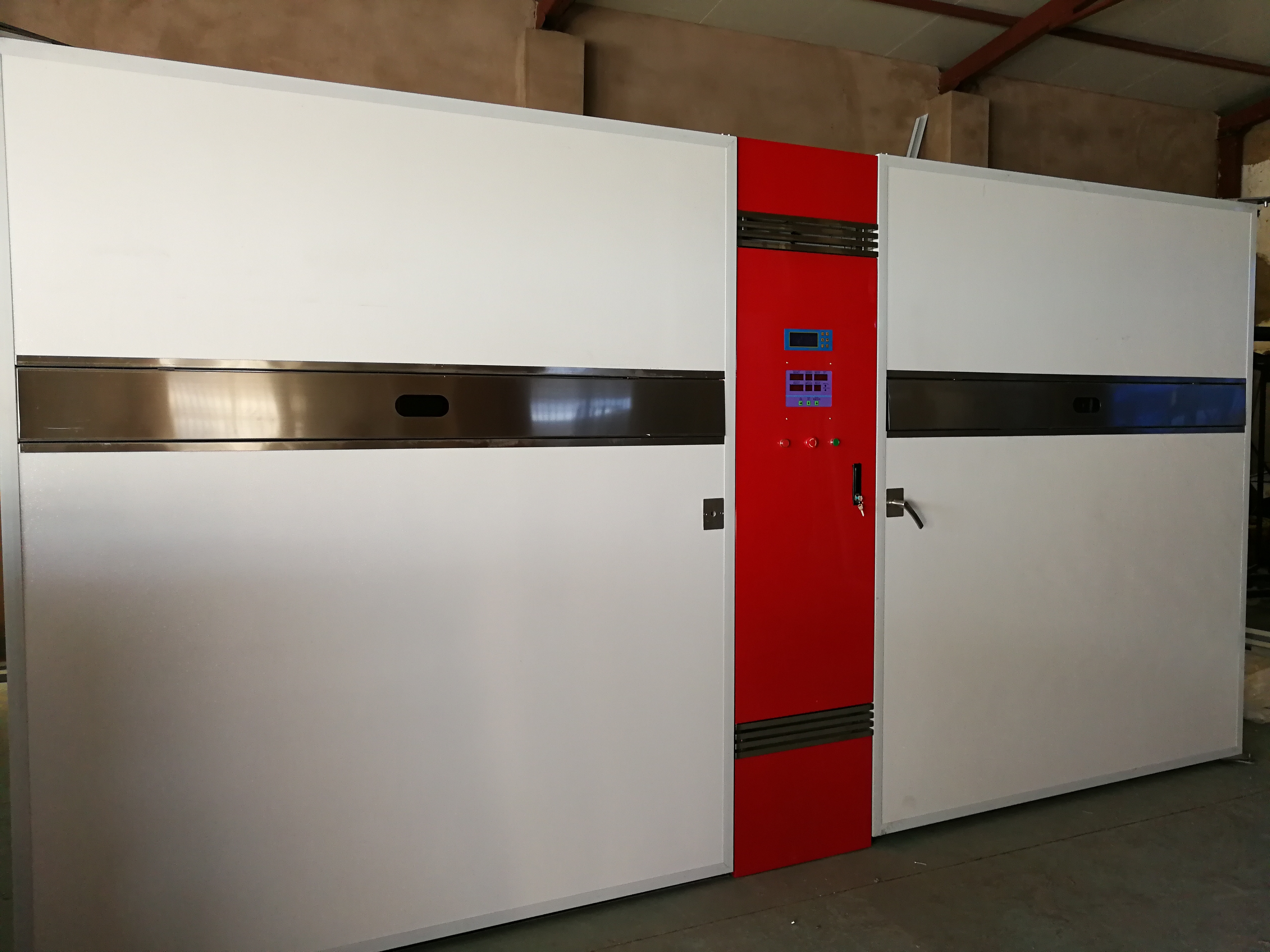 Últimos blogs da empresa sobre Como Reduzir as Contas de Eletricidade da Incubadora em 35% com a Nova Incubadora ELT-57600S